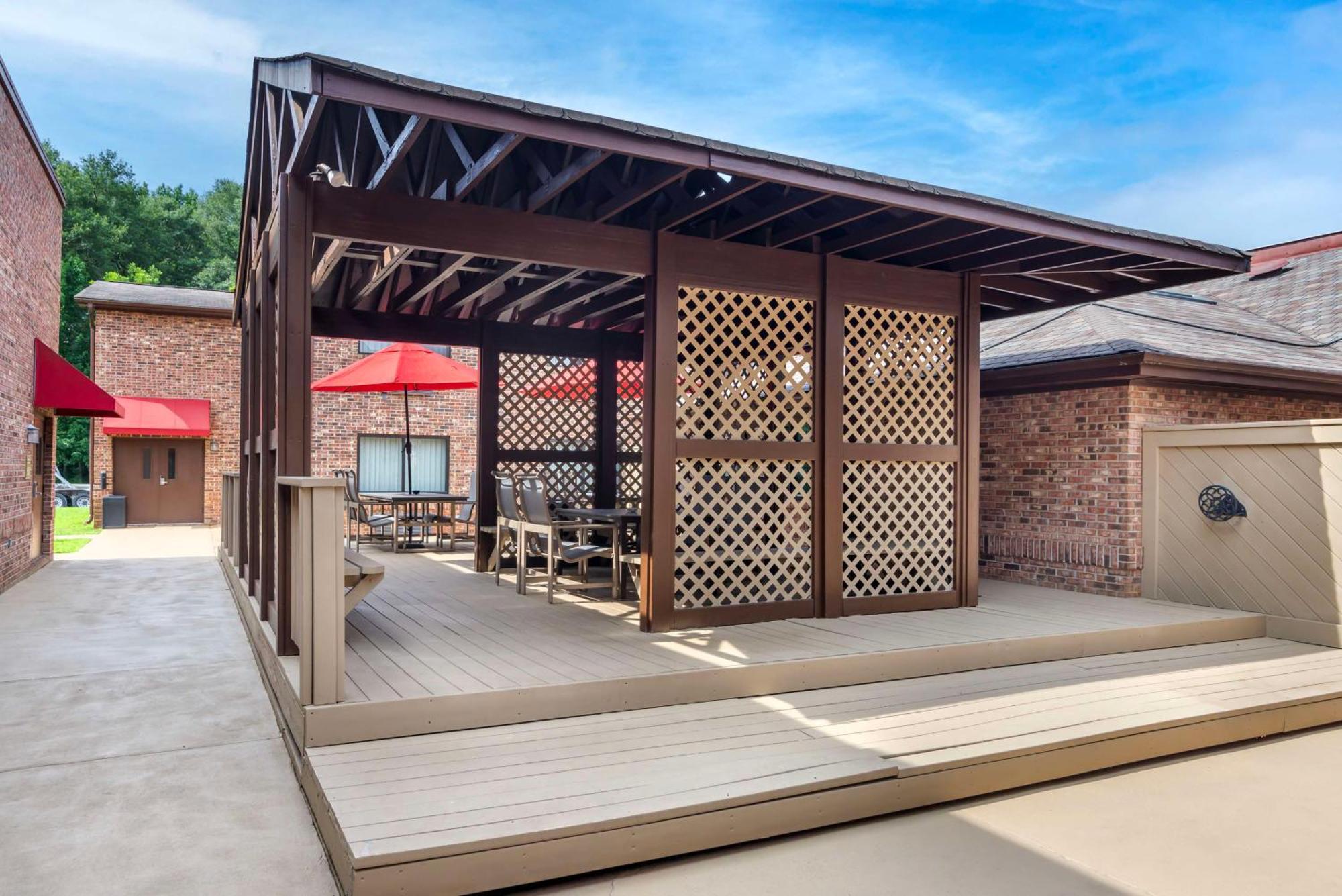 Best Western Auburn/Opelika Inn Экстерьер фото