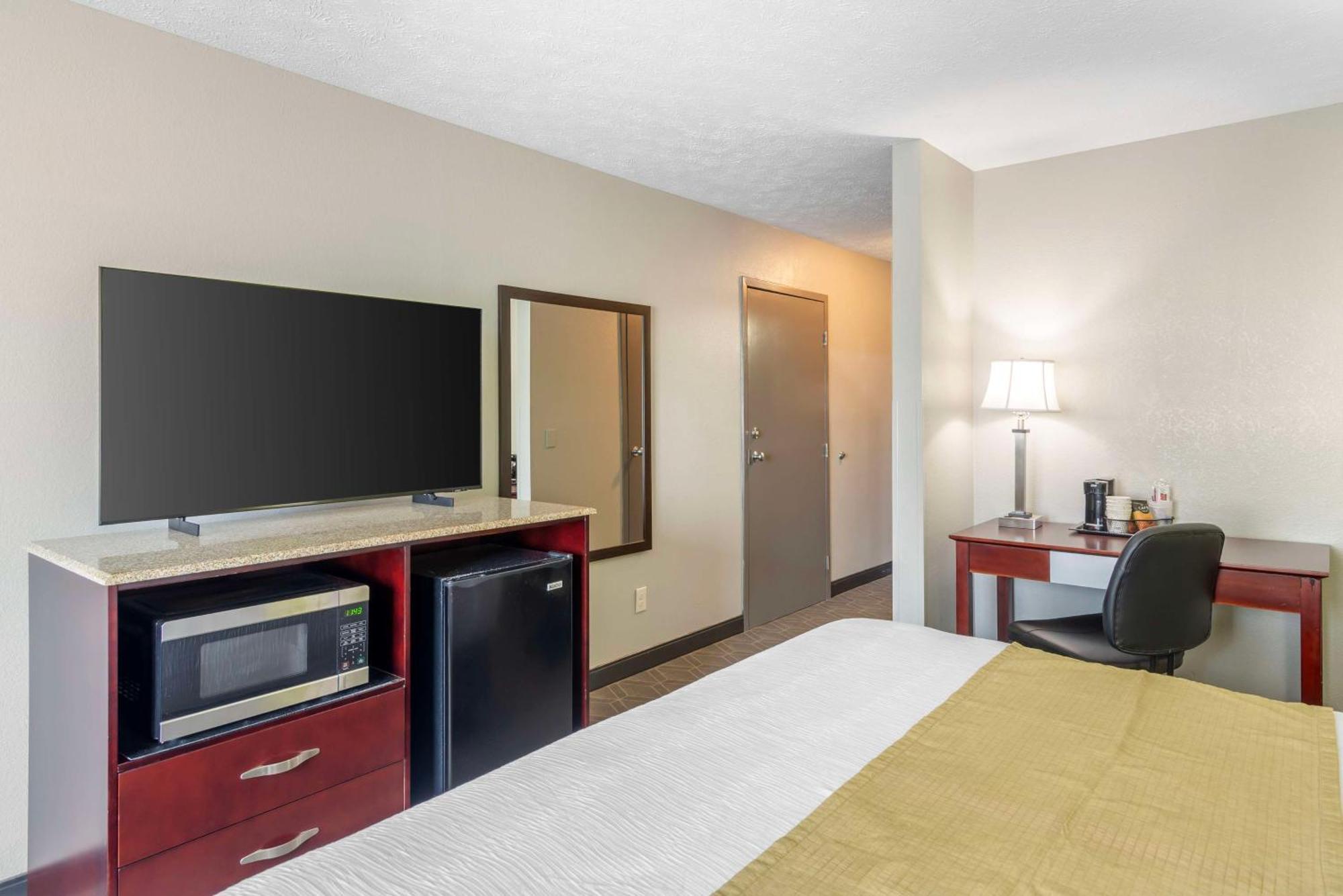 Best Western Auburn/Opelika Inn Экстерьер фото