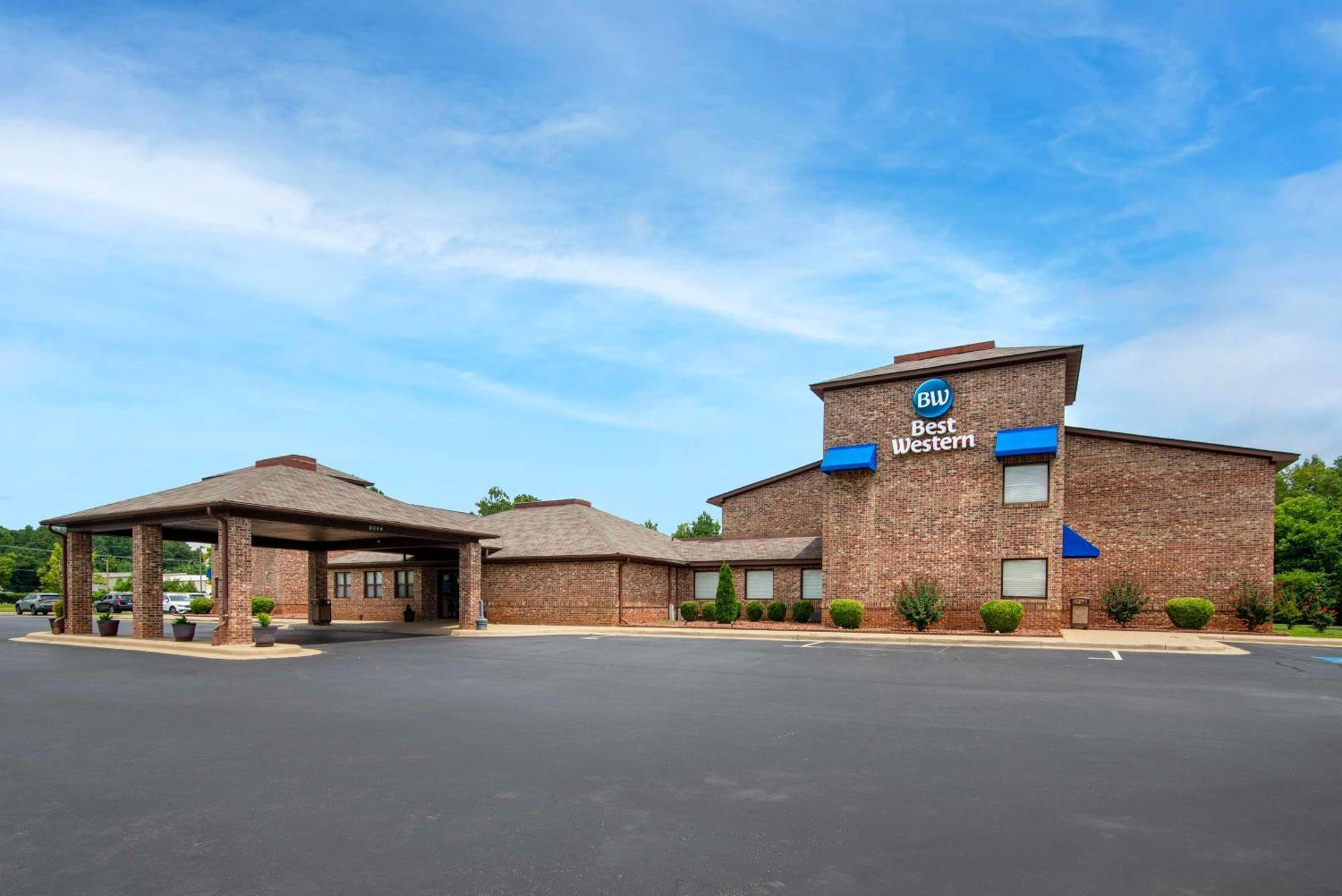 Best Western Auburn/Opelika Inn Экстерьер фото
