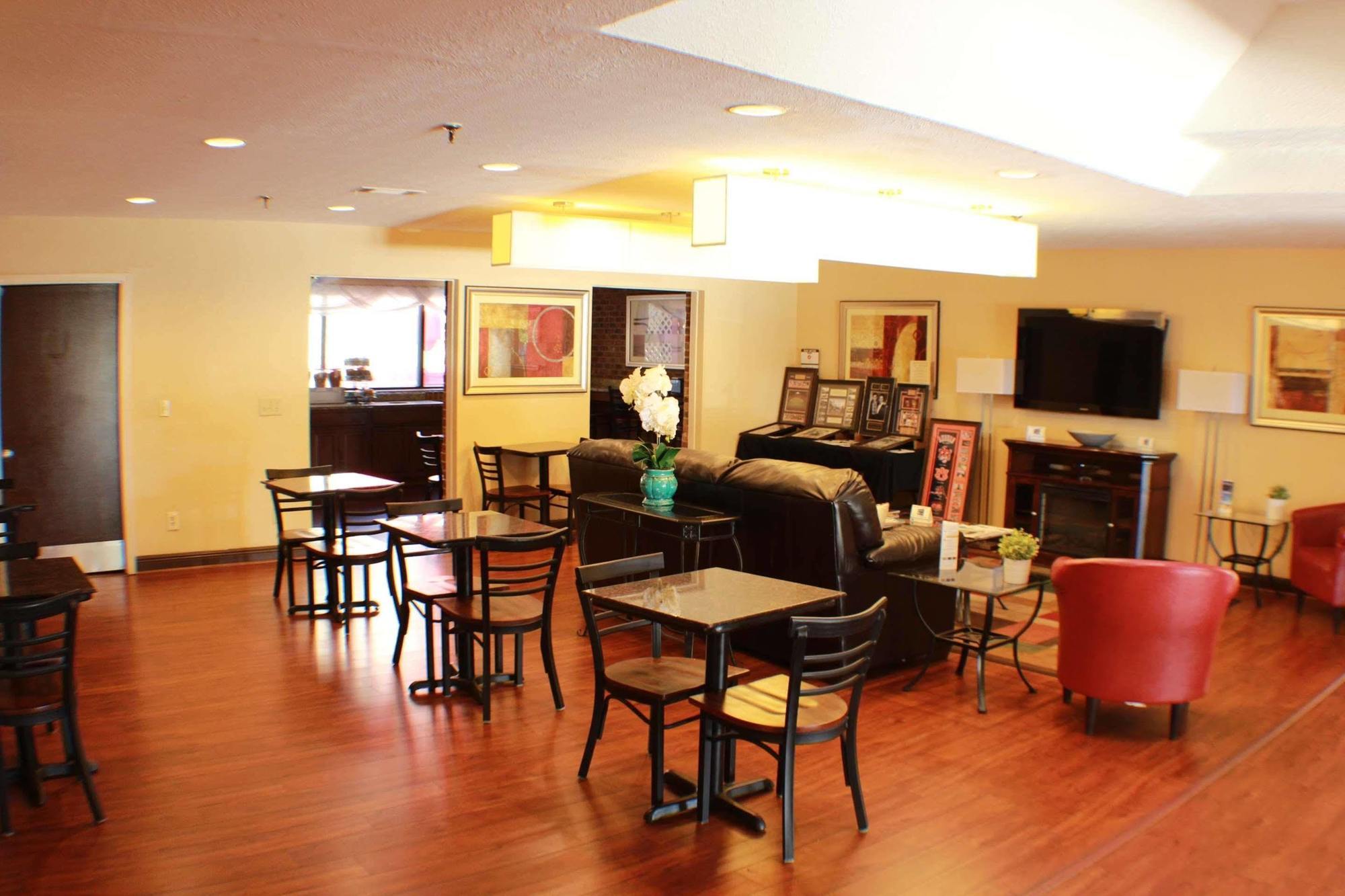 Best Western Auburn/Opelika Inn Экстерьер фото