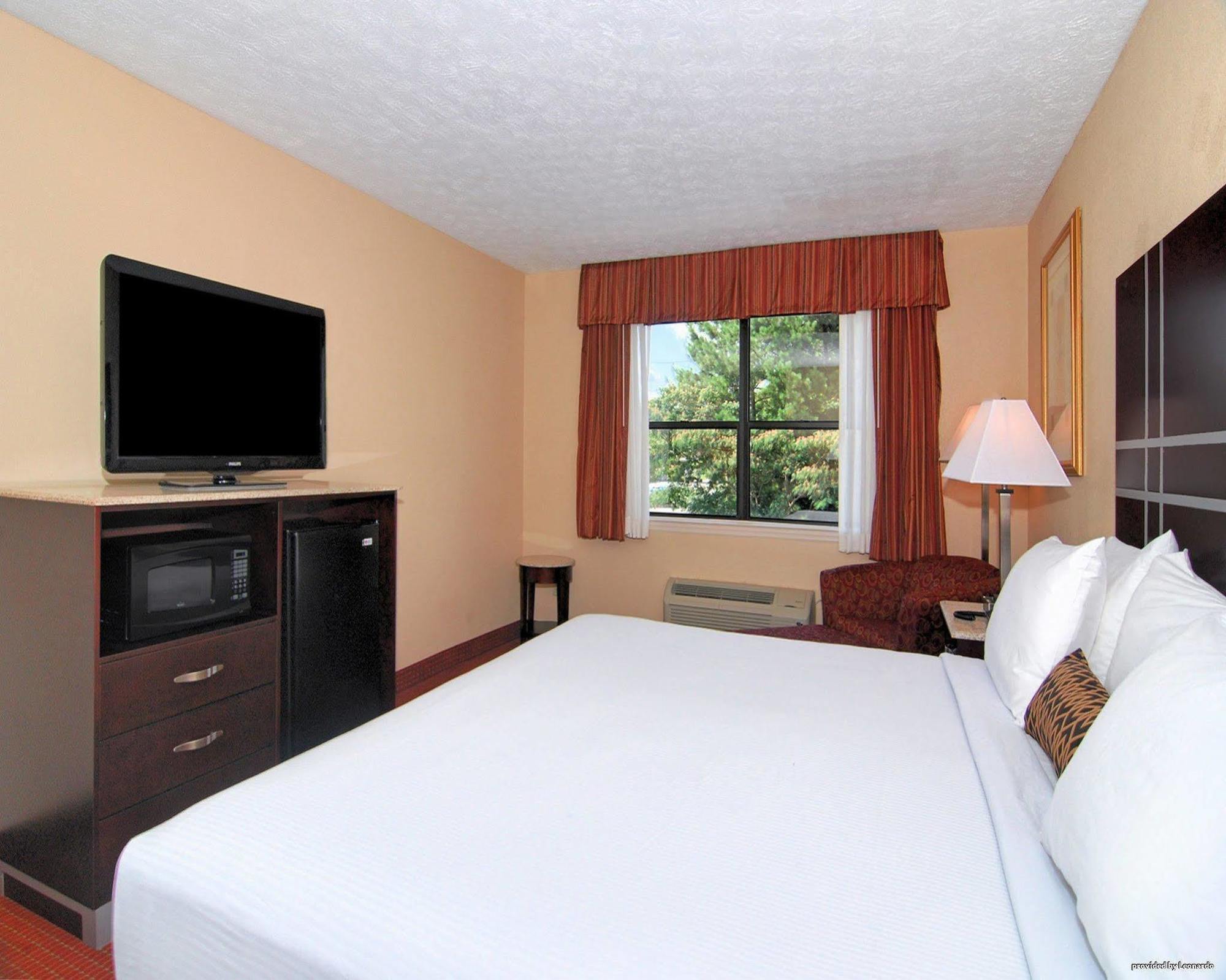 Best Western Auburn/Opelika Inn Экстерьер фото